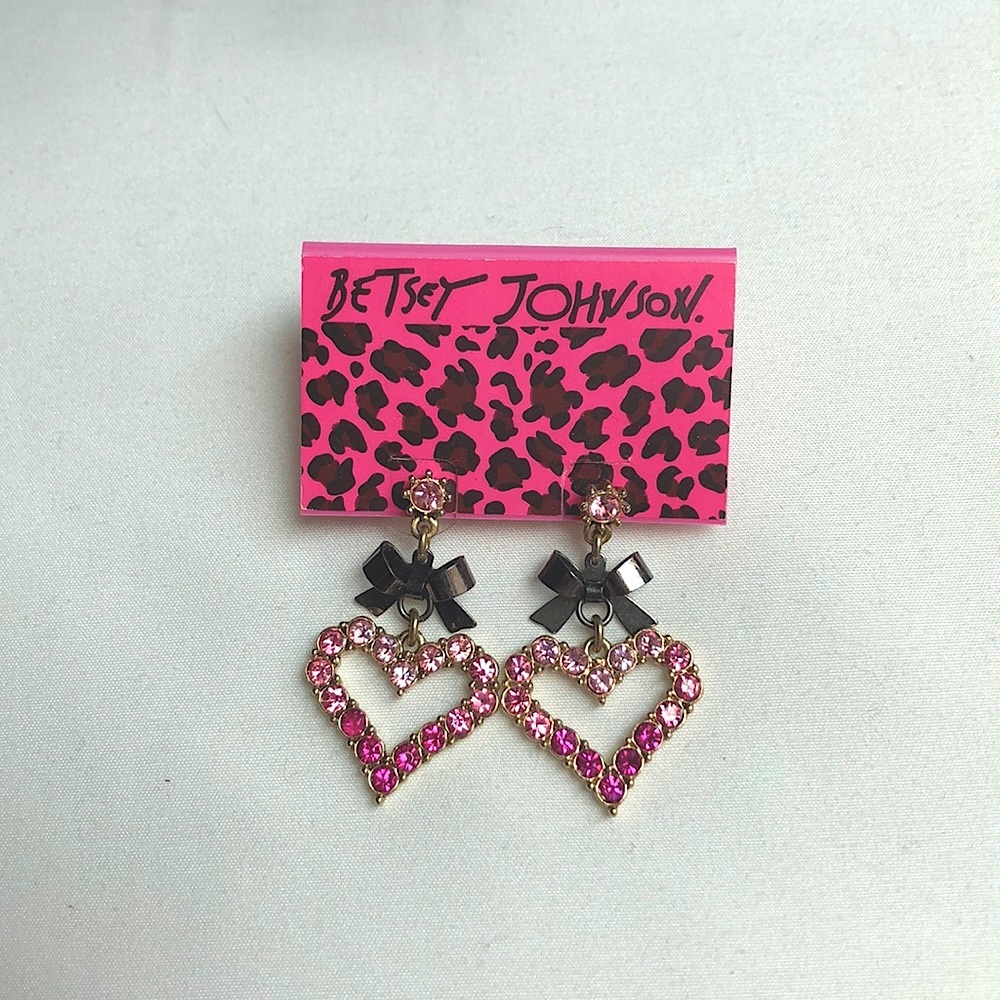 {Betsey Johnson} NWT heart bow earrings